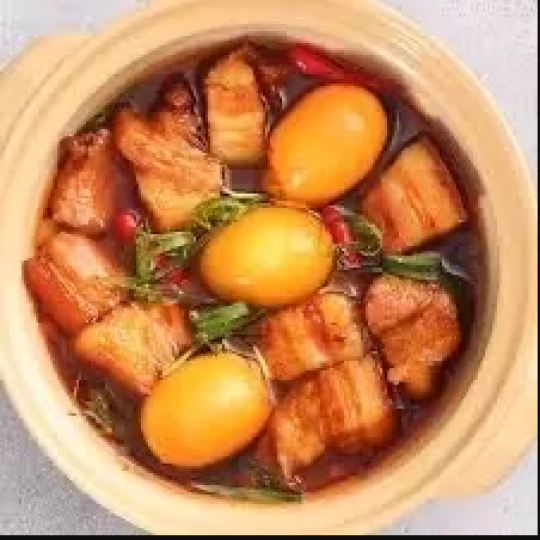 Thịt kho trứng (tàu)