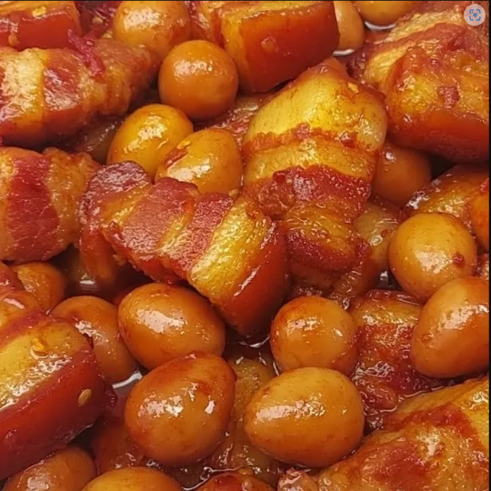 Thịt kho trứng cút