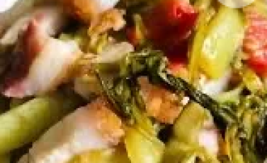 Heo quay xào cải chua